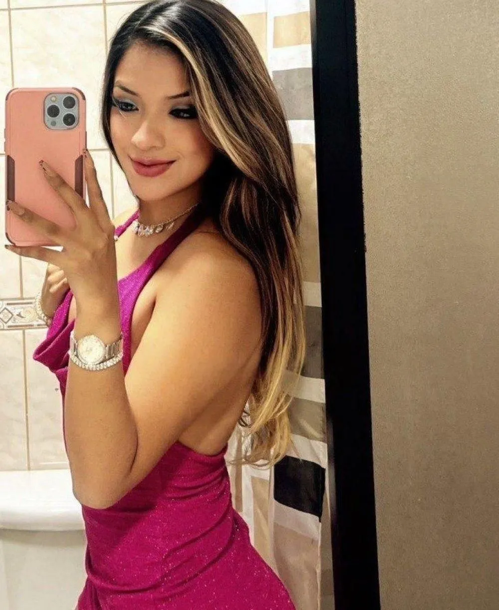 Elena photo 1