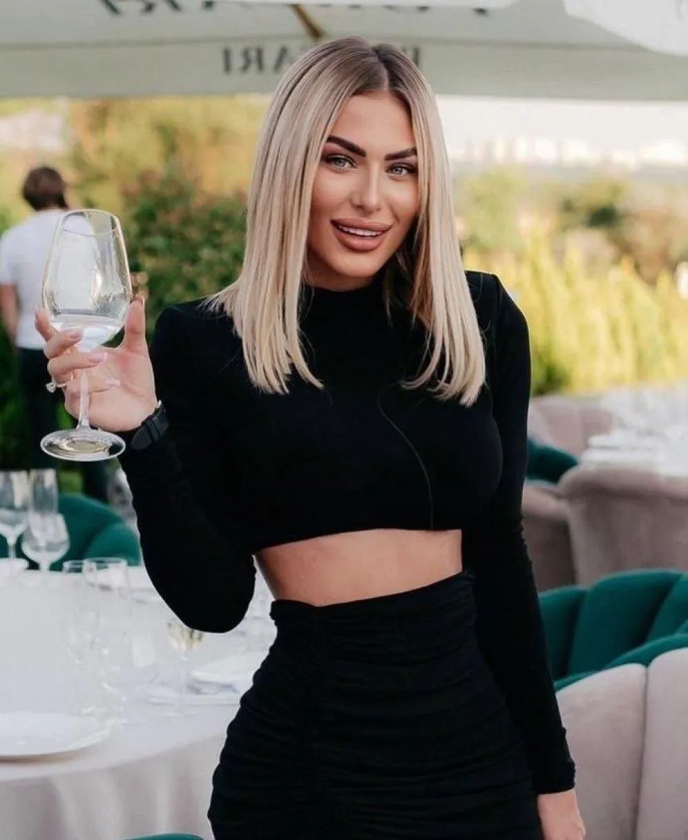 Sasha photo 1