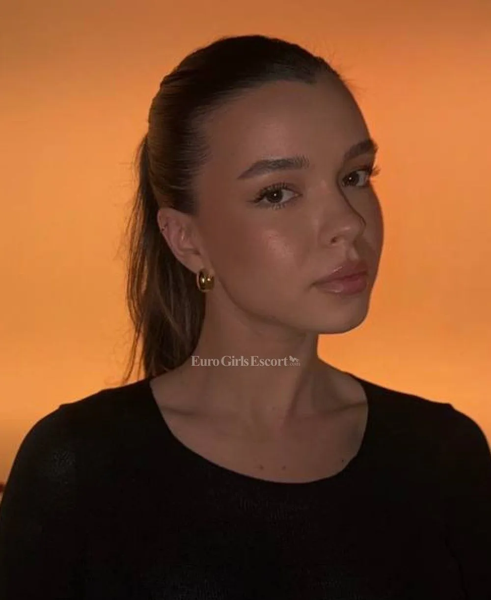 Kristina photo 3