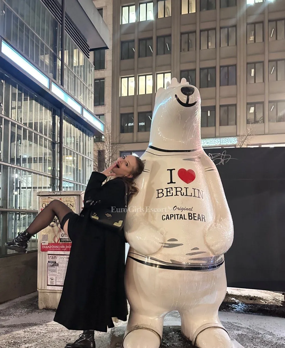 Lilith Liber Pornstar photo 3