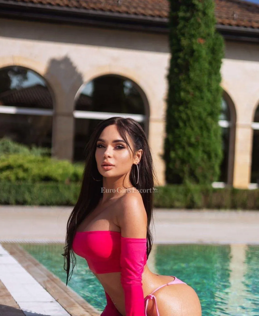 Vera photo 2