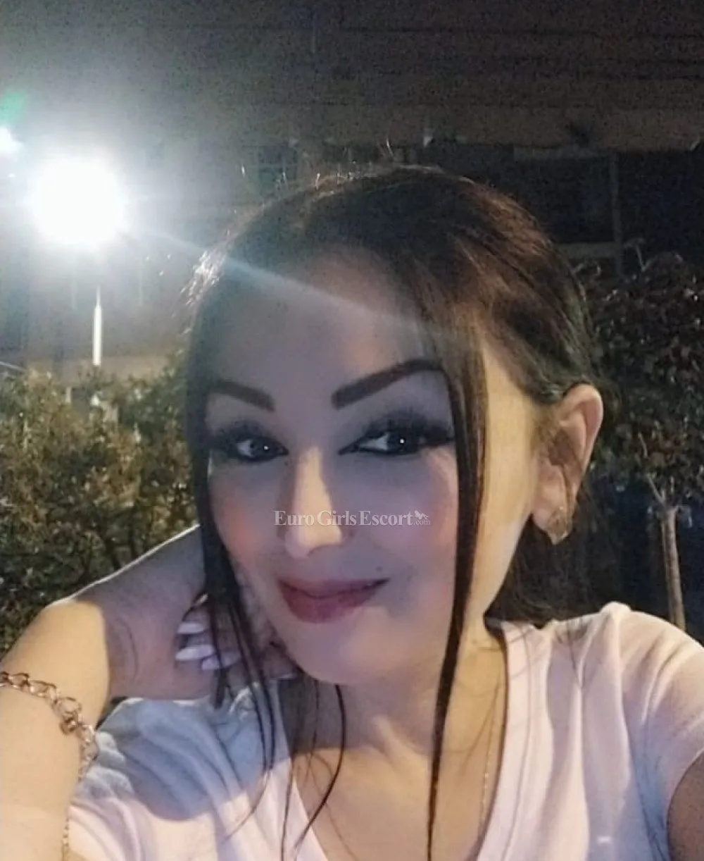 Sibel photo 2